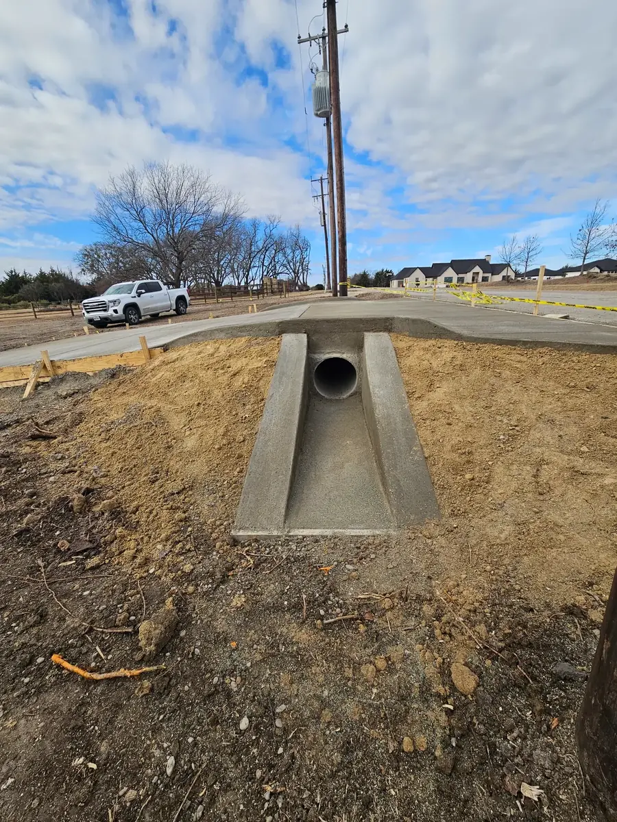 Culvert pipe set in a concrete headwall